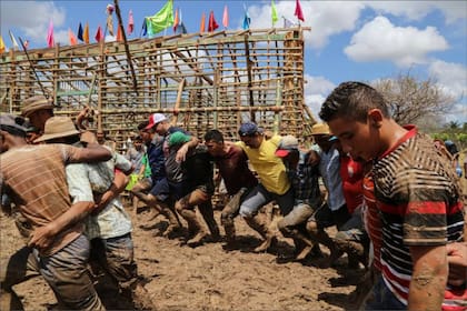 La Unesco añadió a su patrimonio a la construcción de quincha, en la que se fabrican viviendas con una mezcla de tierra arcillosa, heno y fibras naturales