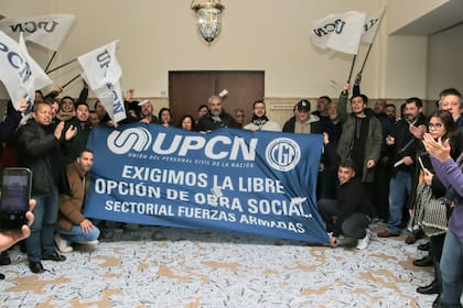 La Unión del Personal Civil de la Nación (UPCN) reclama también por la obra social de los militares