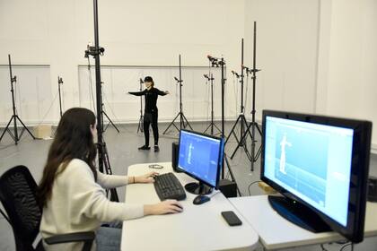 La universidad cuenta con un centro de Investigaciones en Biociencia, y laboratorios de sueño y memoria, robótica, inteligencia artificial