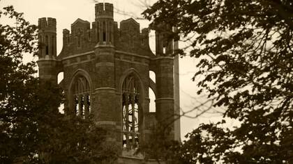 La Universidad de Fordham es una universidad católica y privada de Nueva York