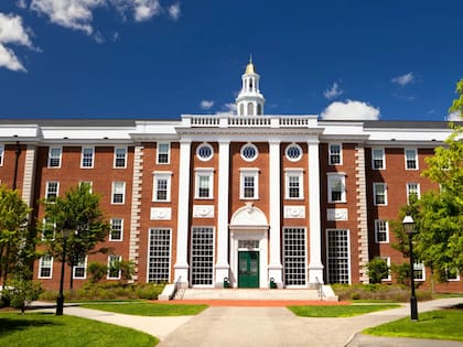 La Universidad de Harvard sigue en el centro de la polémica