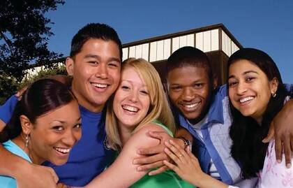 La universidad fomenta la igualdad de oportunidades laborales sin discriminación