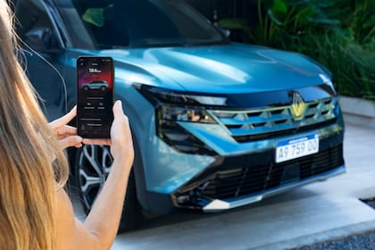 La variante intermedia suma My Renault, que permite acceder a información del auto desde el celular