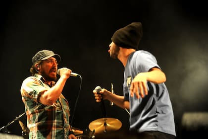 La "calma" y la "tormenta": El Enano y Cebolla se complementan muy bien en vivo