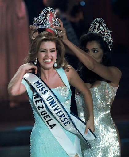 La venezolana nacionalizada estadounidense Alicia Machado fue coronada Miss Universo el 17 de mayo de 1996 (Web/BBC)
