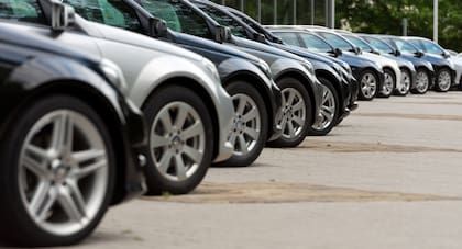 La presión tributaria para los autos en la Argentina es la más alta de la región