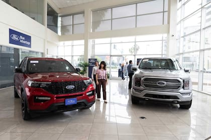 La venta de autos usados de Ford por Amazon promete llegar a más ciudades en EE.UU.