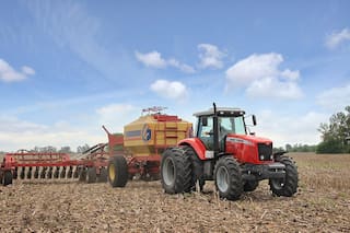 Se derrumbó casi 45% el mercado automotor de maquinaria agrícola