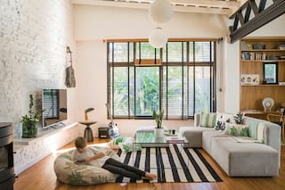 En 6 meses. Tomando sus mejores materiales reformó una casa chorizo inhabitable