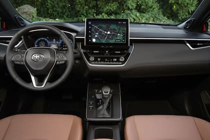 La versión LE incorporará mejoras en conectividad, como pantalla más grande opcional, carga inalámbrica y puertos USB-C traseros