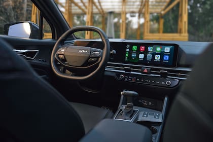 La versión tope de gama equipa un cluster digital 12,3" con lcd configurable 4,2"