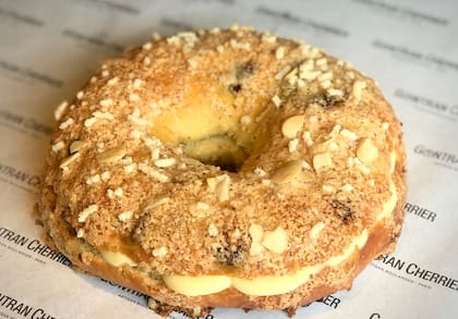 Rosca de Pascua tradicional, en este caso, de la boulangerie Gontran Cherrier