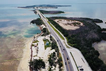 La vía designada abarca aproximadamente 125 millas (201 km), convirtiéndose en uno de los tramos conmemorativos más largos del estado