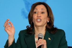 La vicepresidenta de EEUU Kamala Harris habla durante un evento en Discovery World el jueves 16 de mayo de 2024 en Milwaukee. (AP Foto/Morry Gash)