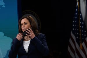 Con un mensaje contra la corrupción, Kamala Harris pidió responder a Bukele