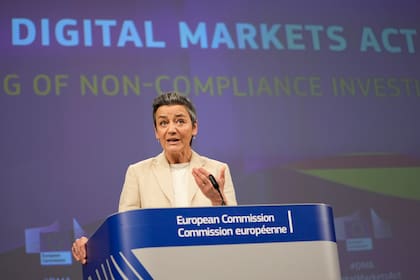 La vicepresidenta ejecutiva de la Comisión Europea Margrethe Vestager en un evento en Bruselas el 25 de marzo de 2024. (Foto AP/Virginia Mayo)