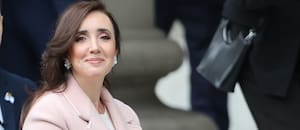 Por qué recrudecieron los ataques de las tropas mileístas contra Victoria Villarruel