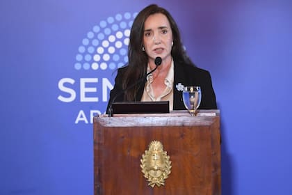 La vicepresidenta Victoria Villarruel también reclamó por los bajos sueldos