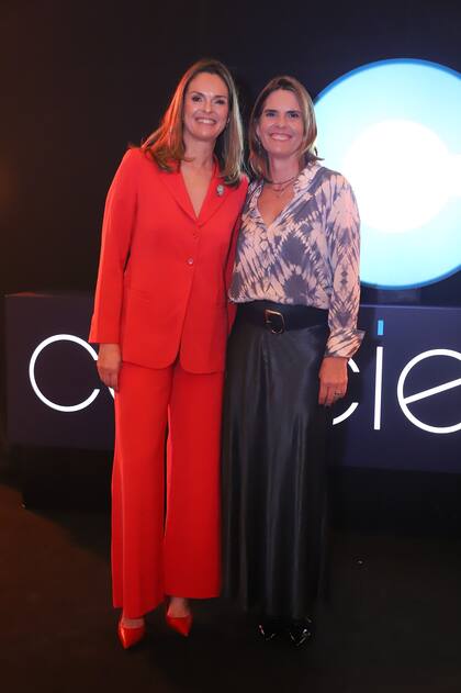 La vicepresidenta y la presidenta de Asociación Conciencia, Florencia Peña y Silvana Vives
