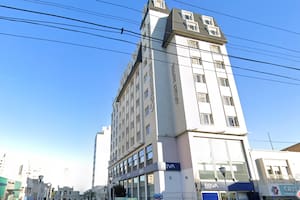 Un turista murió al caer desde un cuarto piso de un hotel en Chubut