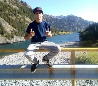 La víctima es Jonathan Maximiliano Carbajal, de 24 años