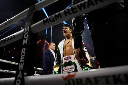 La victoria de Bruno Surace sobre el gran Jaime Munguía sacudió el panorama del boxeo y no descarta la posibilidad de una revancha (AP Photo/John Locher)