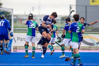 La punta del torneo masculino se reparte entre cuatro y el Ciudad-San Fernando de mujeres no terminó por la lluvia