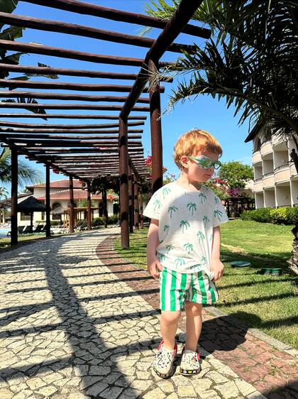 “La vida nunca tuvo tanta magia como hoy. Nuestro mundo se puso de todos colores. Gracias nos queda chico”, escribió Julieta el día del nacimiento de su primer hijo Valentino, en marzo de 2022.