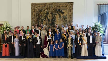 La foto familiar cuando asumieron los Reyes de Holanda en abril de 2013