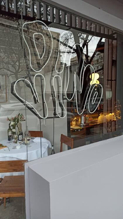 La vidriera del nuevo restaurante