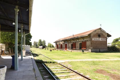La vieja estación de tren de Carlos Keen.