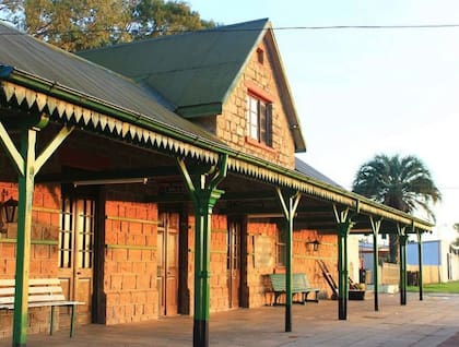 La vieja estación de tren supo ser el centro de vida del pueblo entrerriano.