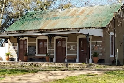 La vieja estación de trenes de Crotto, hoy convertida en museo
