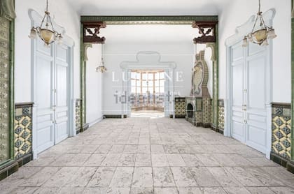 La villa suma aproximadamente 3200 m²