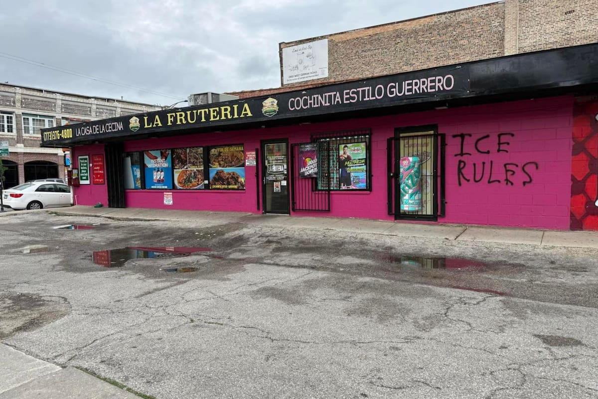 O ICE avança, mas os mexicanos revidam.