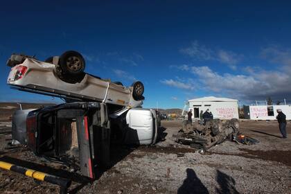 Unas 400 personas participaron de los destrozos en las instalaciones petroleras del Cerro Dragón