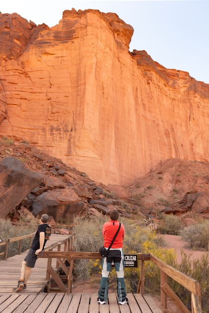 La visita al P.N Talampaya depara una verdadera aventura. Es mejor evitar el verano por las altas temperaturas.