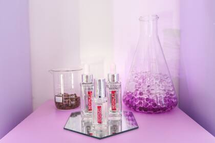 La visita de Elisabeth tuvo lugar en el marco de la presentación del Sérum de ojos Revitalift y del nuevo Sérum noche Retinol Revitalift de L’Oréal Paris.