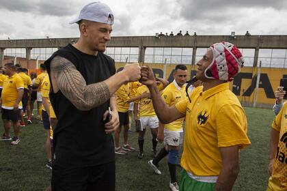 La visita de los All Blacks al penal de San Martin