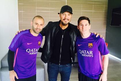 La visita de Tinelli a Mascherano y Messi
