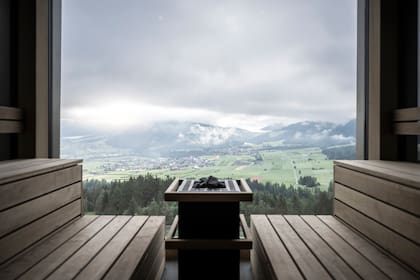La vista a las montañas desde el sauna