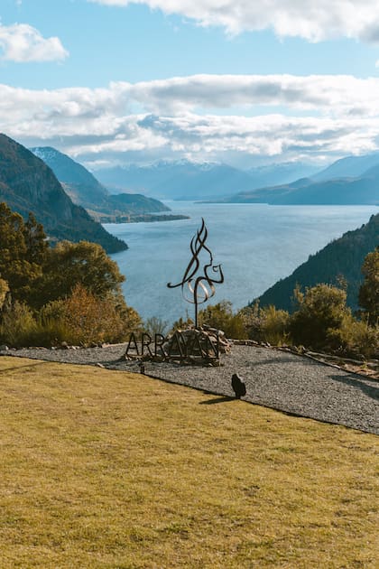 La vista del lago Lácar desde la propiedad.