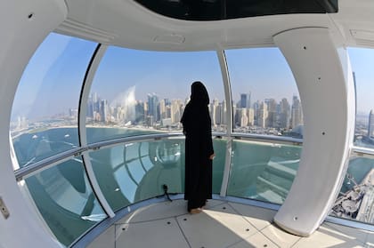 La vista desde una cápsula en el "Dubai Eye", en su inauguración (Photo by Giuseppe CACACE / AFP)