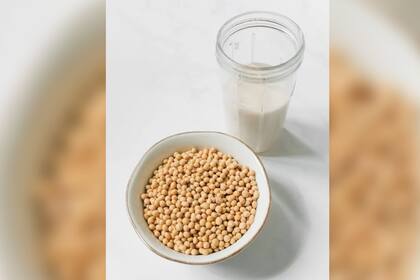 La vitamina K se encuentra en algunos alimentos de origen animal y alimentos fermentados como el queso, yogur y la soja fermentada, la carne y los huevos (Foto Pexels)