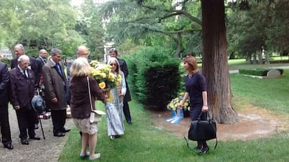 La viuda de Borges llegó a las 11.15, acompañada por Antonio Trombetta