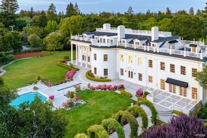 La vivienda fue tomada desde un comienza como una réplica (Foto: @briankitts)
