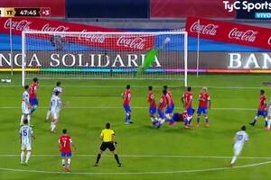 Selección. Atajada genial y travesaño: dos tiros libres que frustraron a Messi