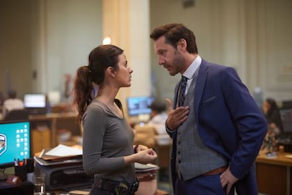 La voz ausente está basada en la novela de Gabriel Rolón, publicada en 2019
