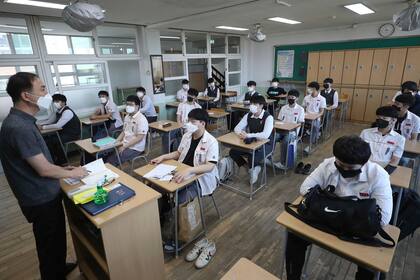 Los profesores y maestros también deben usar barbijos