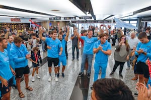 La sorpresa que recibieron en Ezeiza los Pumas 7s campeones, que ahora cambian de objetivo